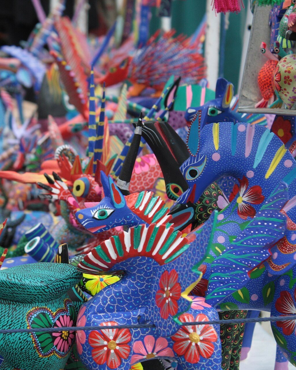 Alebrijes pintados a mano en Oaxaca